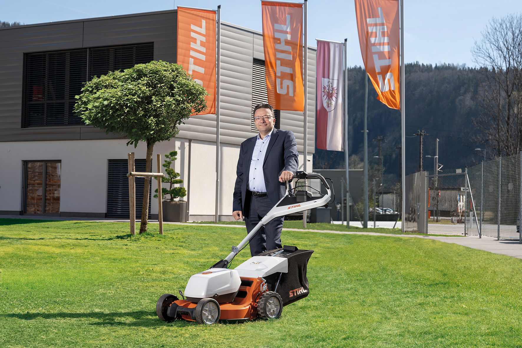 Following a mixed business year, Jan Grigor Schubert, Managing Director of STIHL Tirol GmbH, is focusing on future technologies, innovative products and the ongoing development of the site.